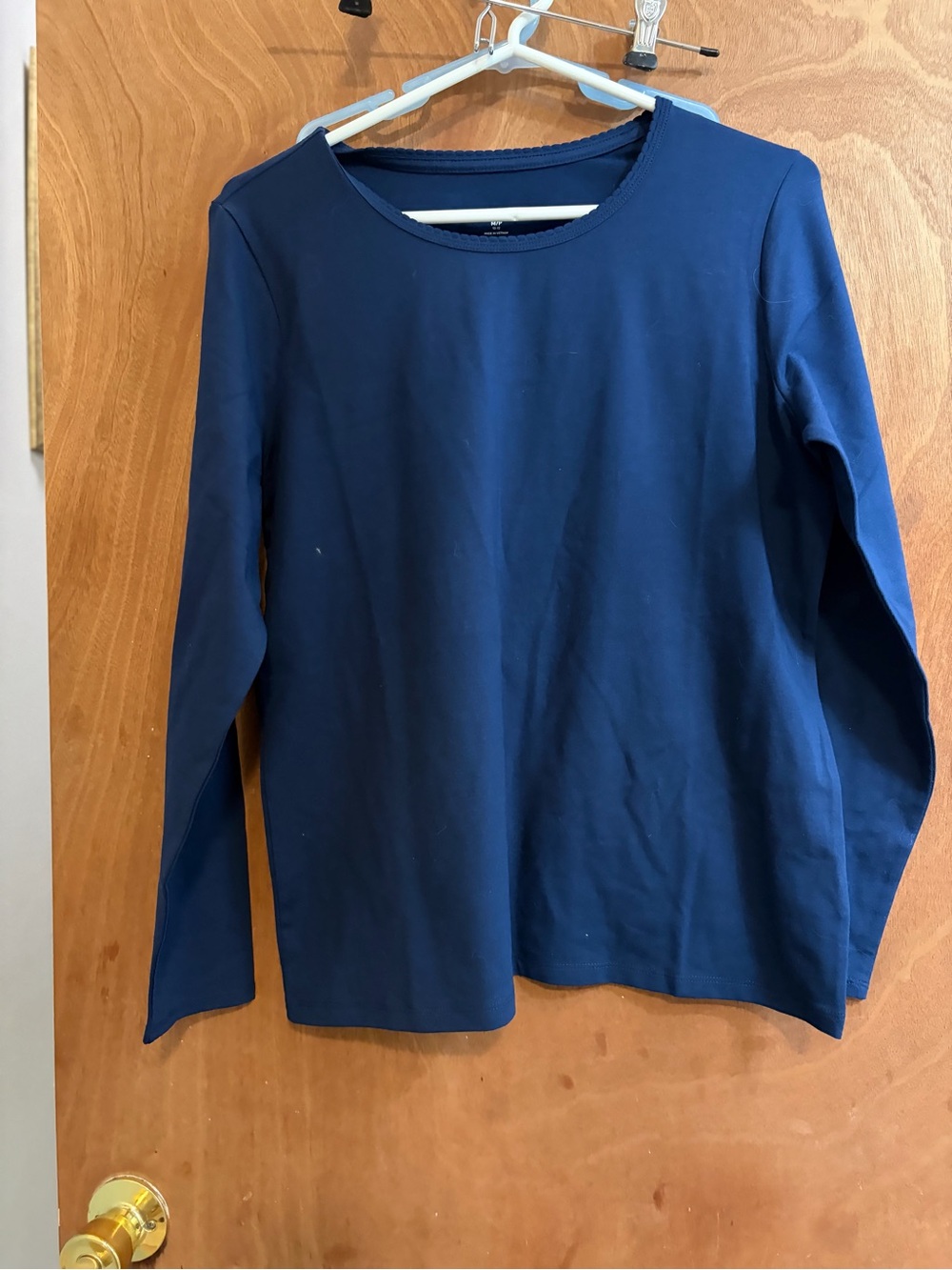 Women’s size MP Land’s End Navy Long-Sleeve Crewneck Top new without tags